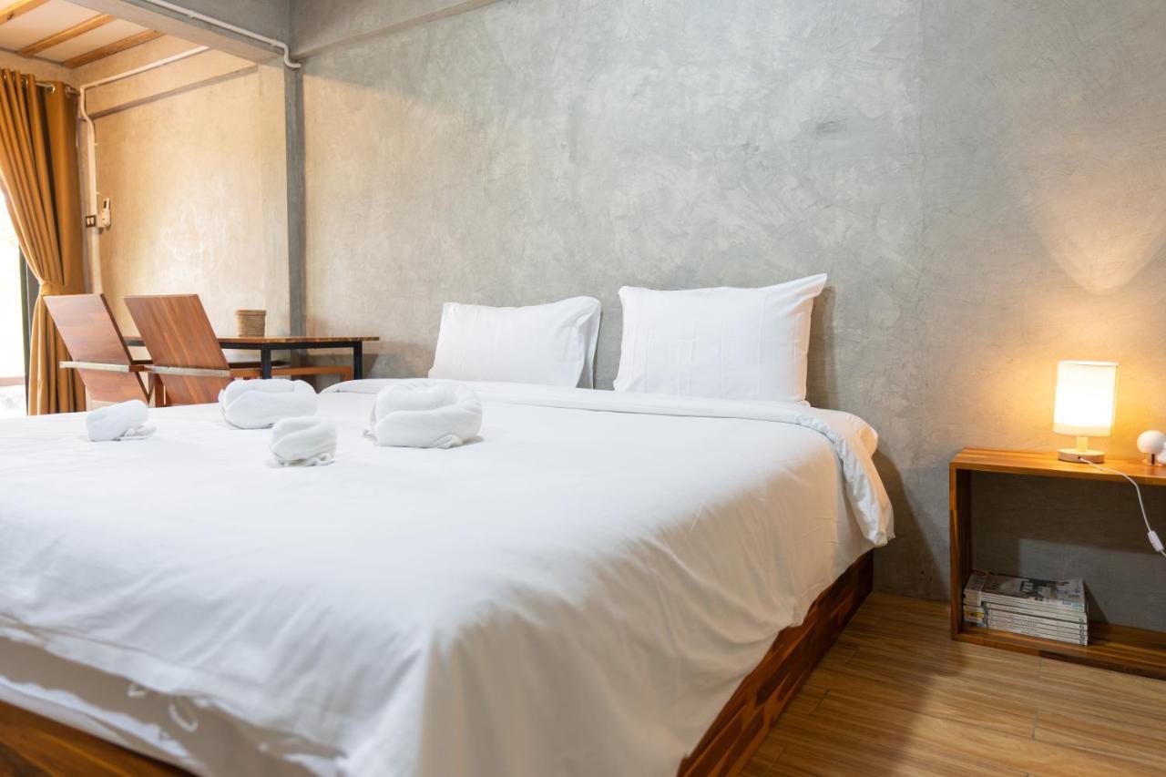 Banmai87 Guest House บ้านไม้87 เกสต์เฮ้าส์ فرا ناخون سي أيوتثايا المظهر الخارجي الصورة