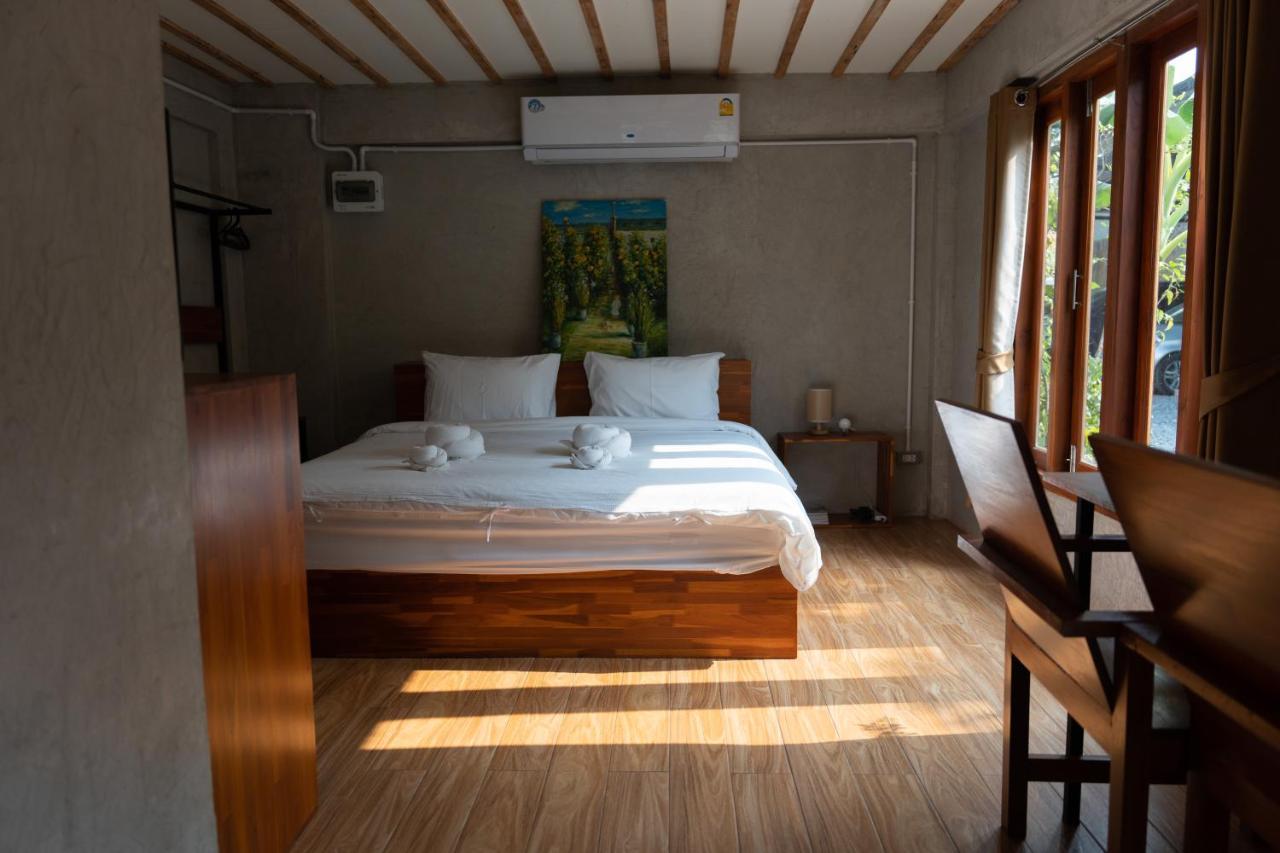 Banmai87 Guest House บ้านไม้87 เกสต์เฮ้าส์ فرا ناخون سي أيوتثايا المظهر الخارجي الصورة