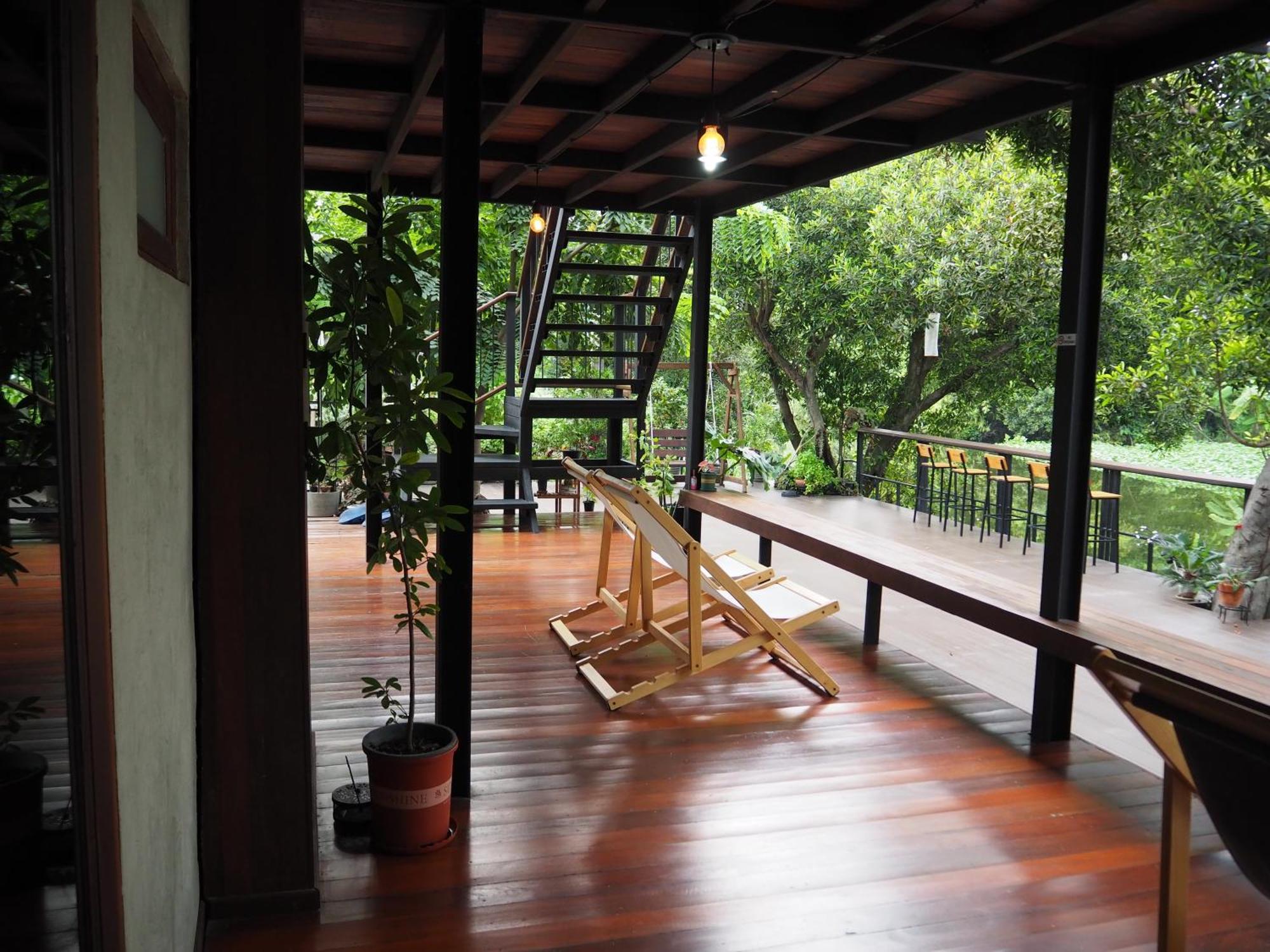 Banmai87 Guest House บ้านไม้87 เกสต์เฮ้าส์ فرا ناخون سي أيوتثايا المظهر الخارجي الصورة