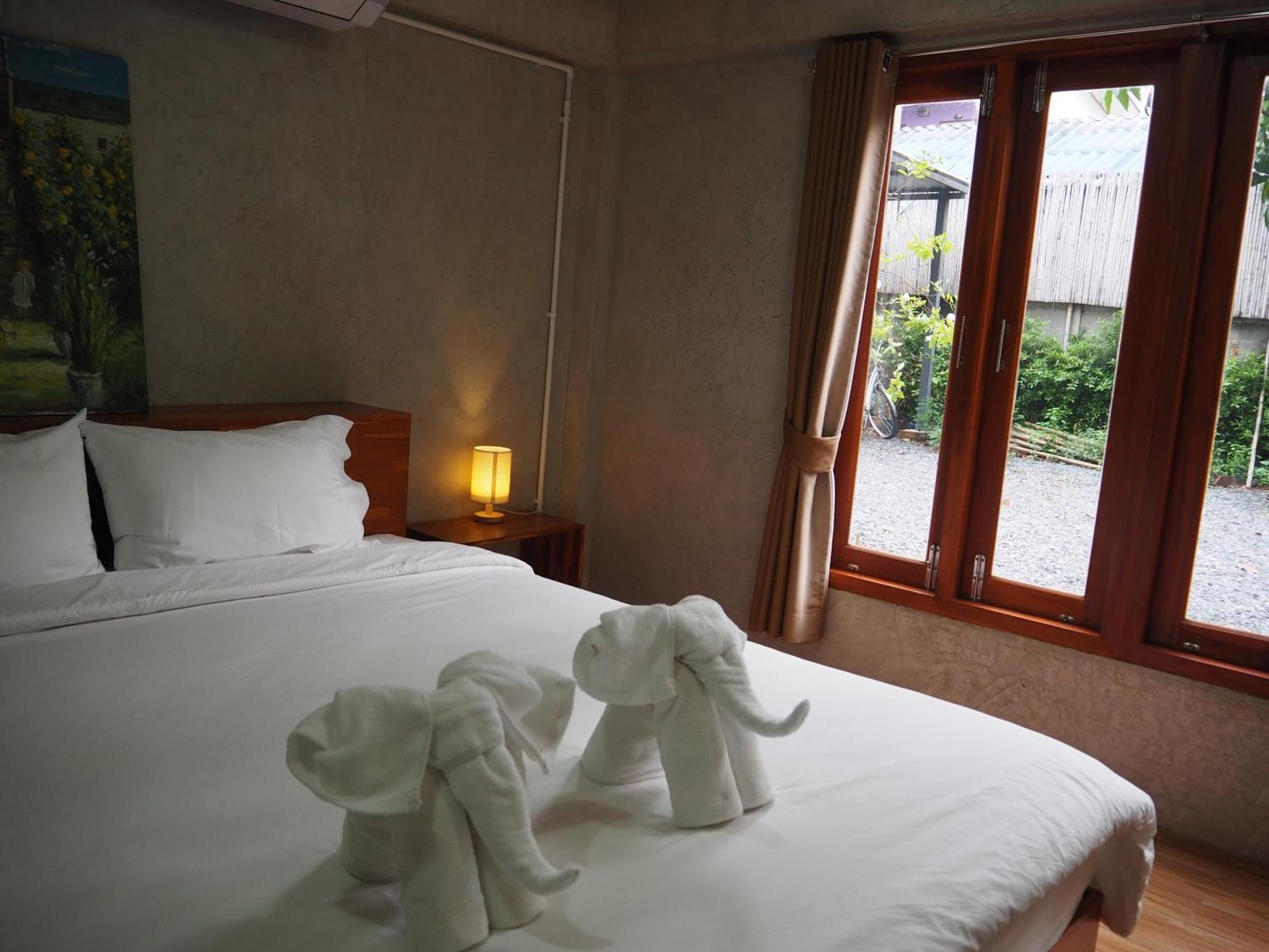 Banmai87 Guest House บ้านไม้87 เกสต์เฮ้าส์ فرا ناخون سي أيوتثايا المظهر الخارجي الصورة