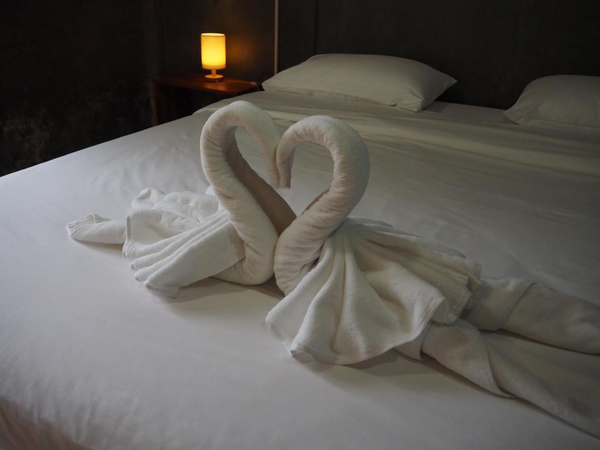Banmai87 Guest House บ้านไม้87 เกสต์เฮ้าส์ فرا ناخون سي أيوتثايا المظهر الخارجي الصورة