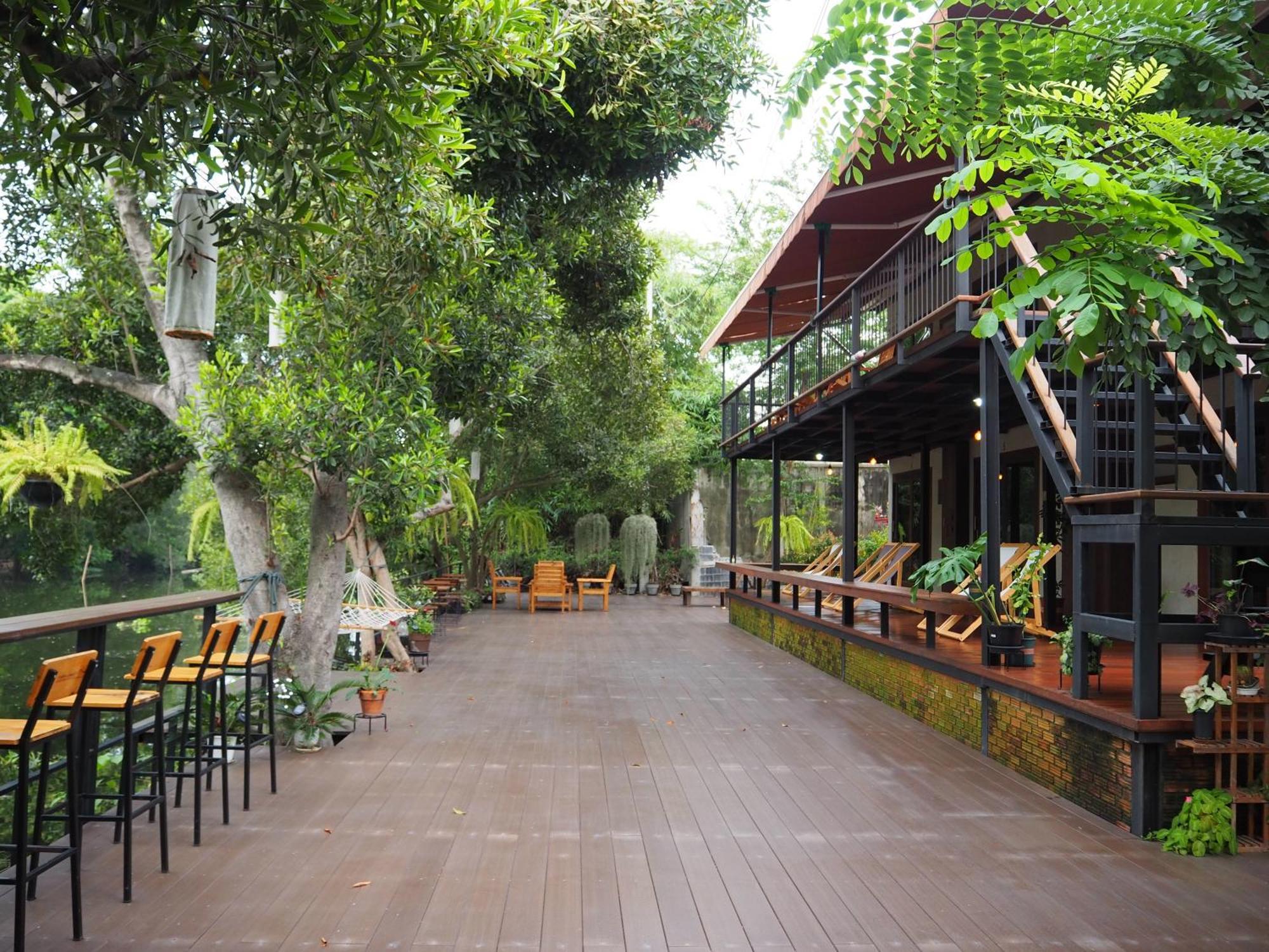 Banmai87 Guest House บ้านไม้87 เกสต์เฮ้าส์ فرا ناخون سي أيوتثايا المظهر الخارجي الصورة