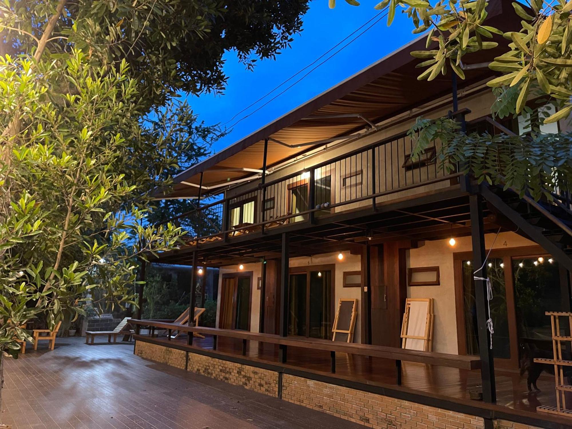 Banmai87 Guest House บ้านไม้87 เกสต์เฮ้าส์ فرا ناخون سي أيوتثايا المظهر الخارجي الصورة